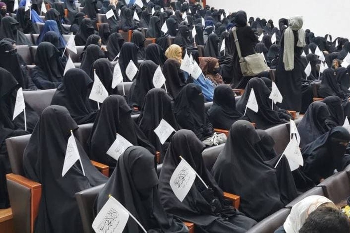 کار زنان در افغانستان کار زنان در افغانستان