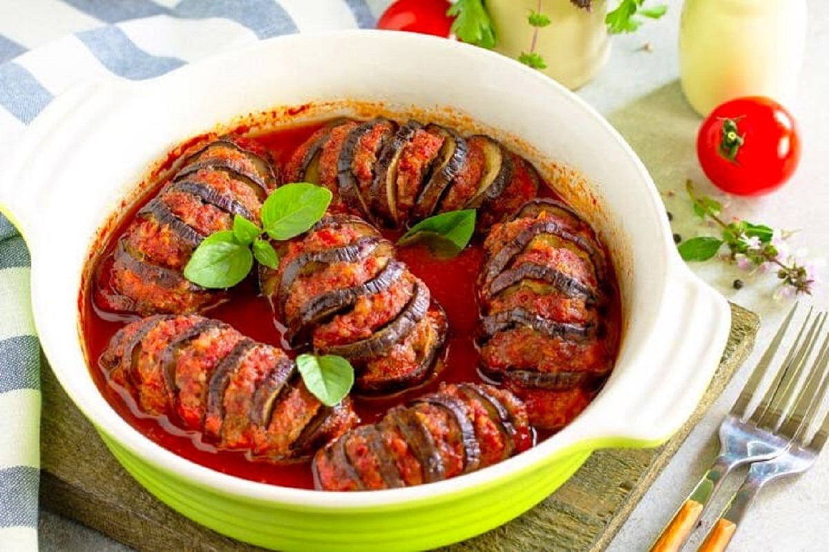 غذا با گوشت چرخ کرده و بادمجان غذا با گوشت چرخ کرده و بادمجان