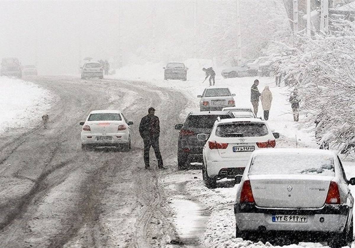 بارش برف و باران در جادههای ۹ استان بارش برف و باران در جادههای ۹ استان