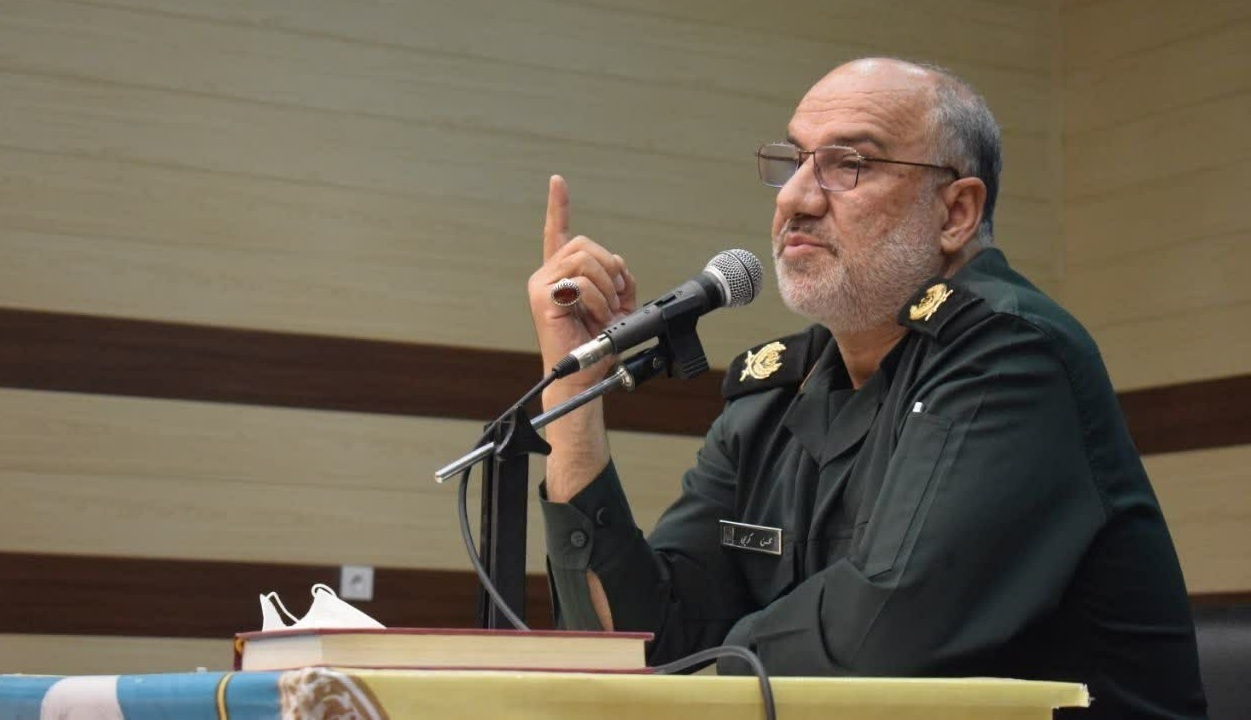 رمز شکست دشمن در فتنه اخیر، عدم همراهی مردم بود وگرنه نیروی نظامی در میدان حاضر نبود