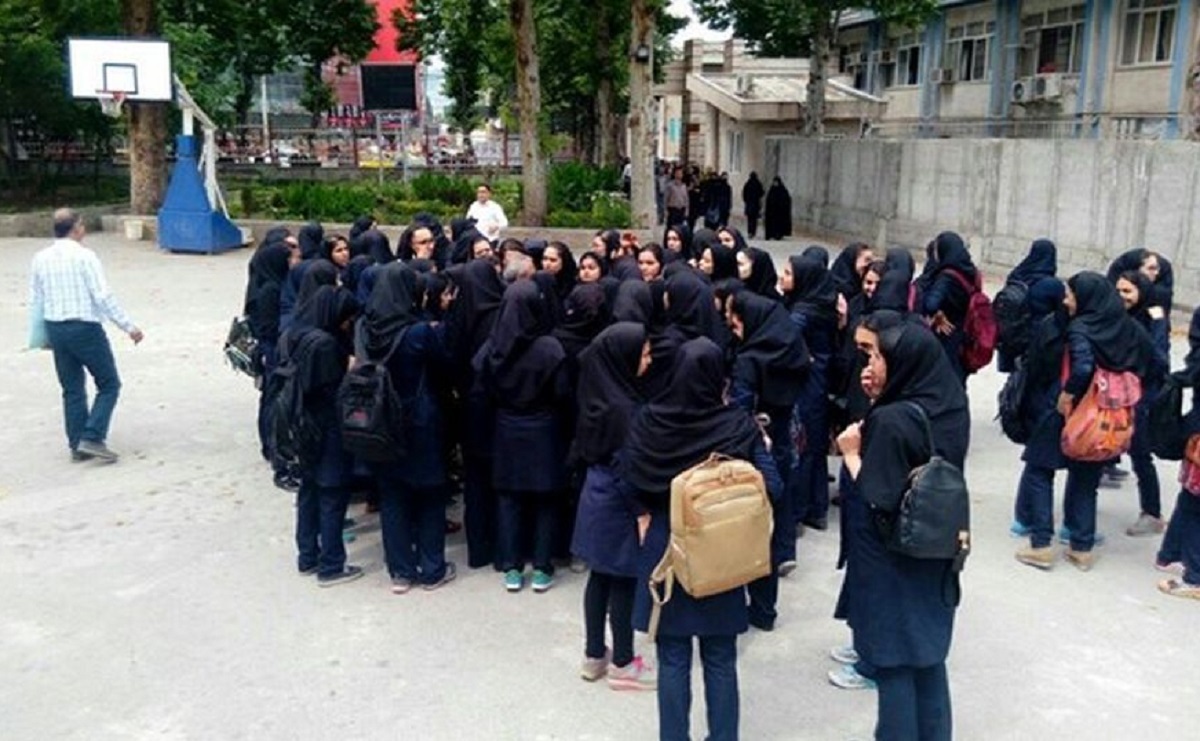 دانش آموزان معترض در حوادث اخیر هیچ مشکلی برای ادامه تحصیل ندارند/ این افراد را اغتشاشگر نمیدانیم دانش آموزان معترض در حوادث اخیر هیچ مشکلی برای ادامه تحصیل ندارند/ این افراد را اغتشاشگر نمیدانیم
