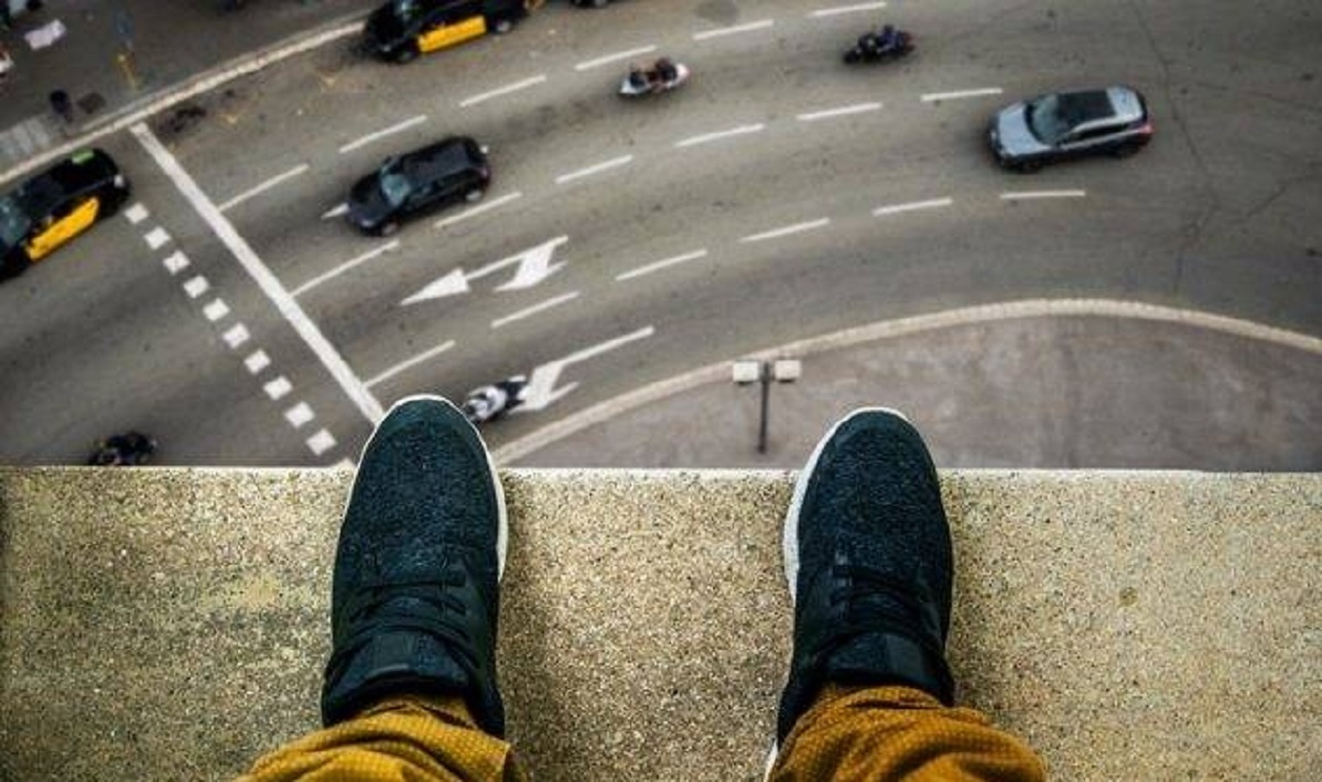 حرکت عجیب نیرو‌های آتش‌نشانی برای جلوگیری از خودکشی یک شهروند!