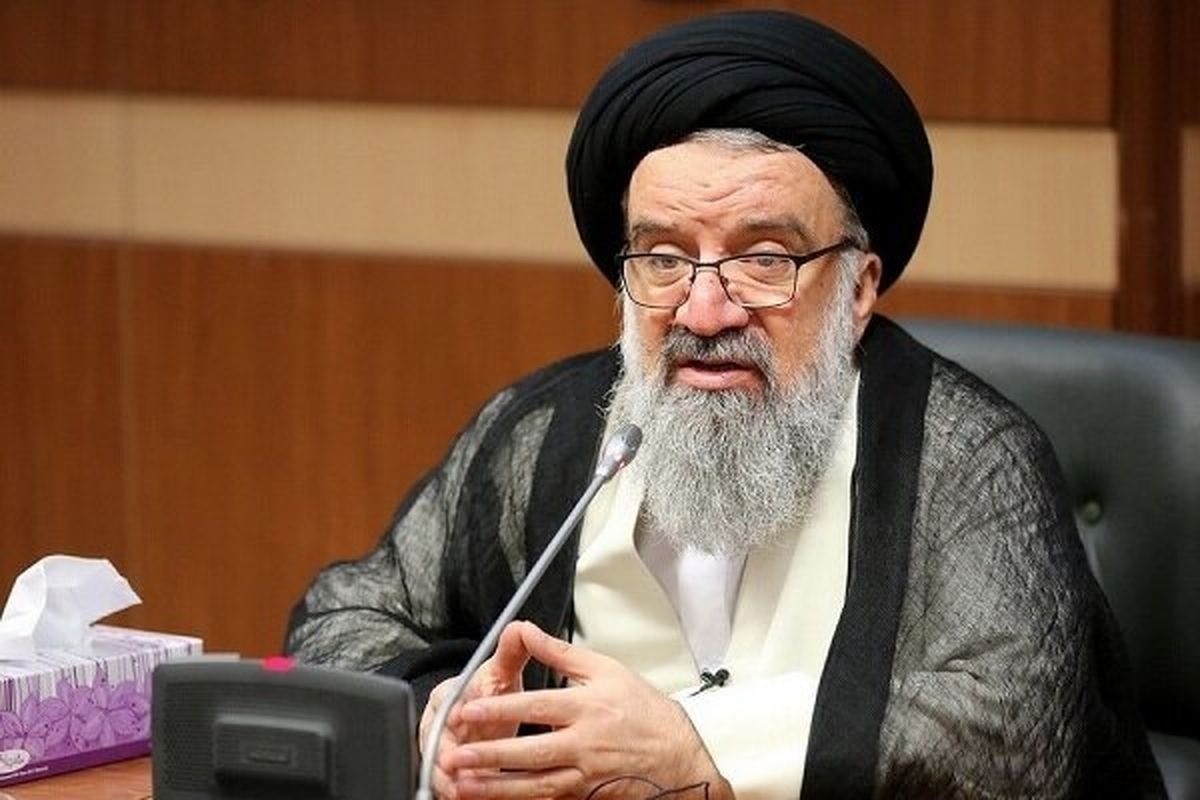 احمد خاتمی: چند سال ایران را گرفتار برجام کردند