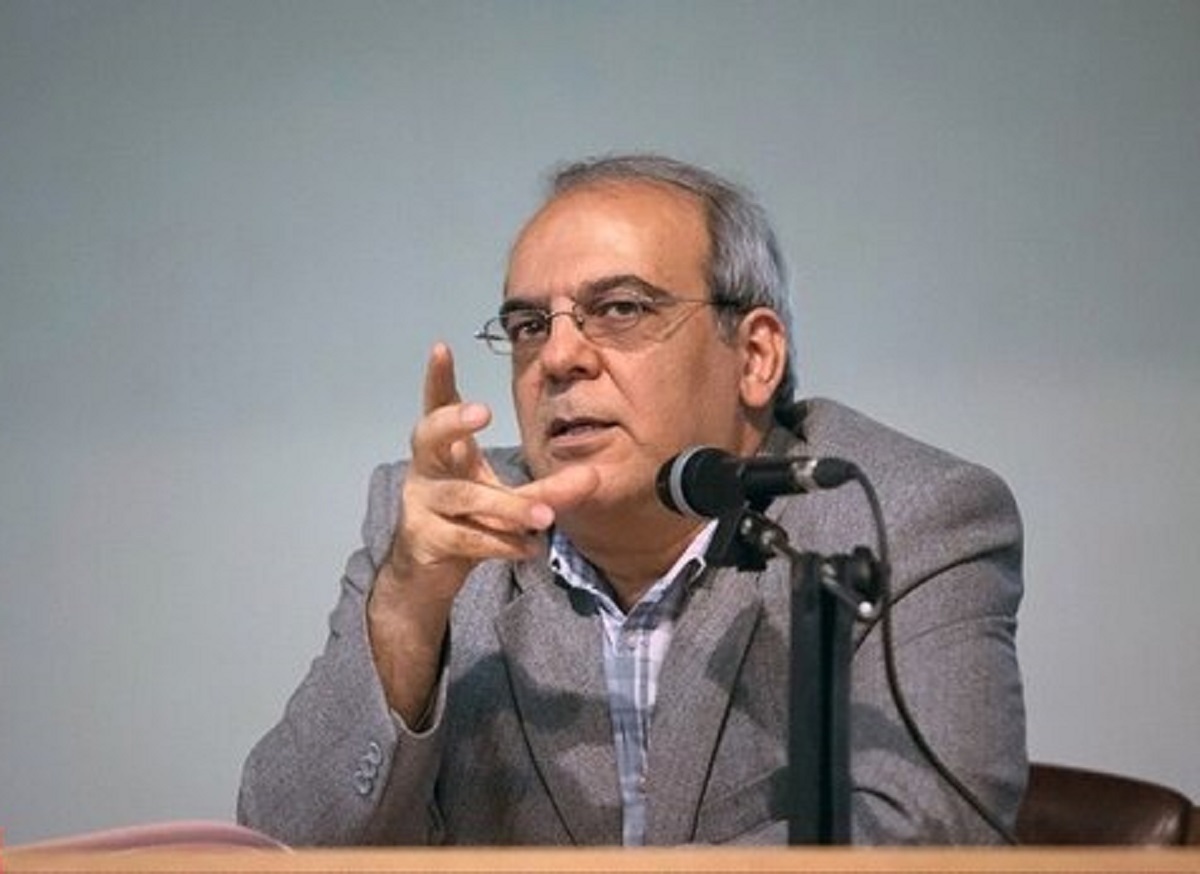 انتقاد عبدی از خطاب کردن «مخالفان و منتقدان» با واژه «فریبخورده» انتقاد عبدی از خطاب کردن «مخالفان و منتقدان» با واژه «فریبخورده»