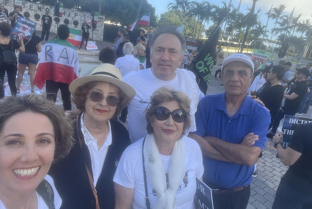 خروج از مخفیگاه/ چرا شکنجه گر ساواک از سایه بیرون آمده است؟ خروج از مخفیگاه/ چرا شکنجه گر ساواک از سایه بیرون آمده است؟