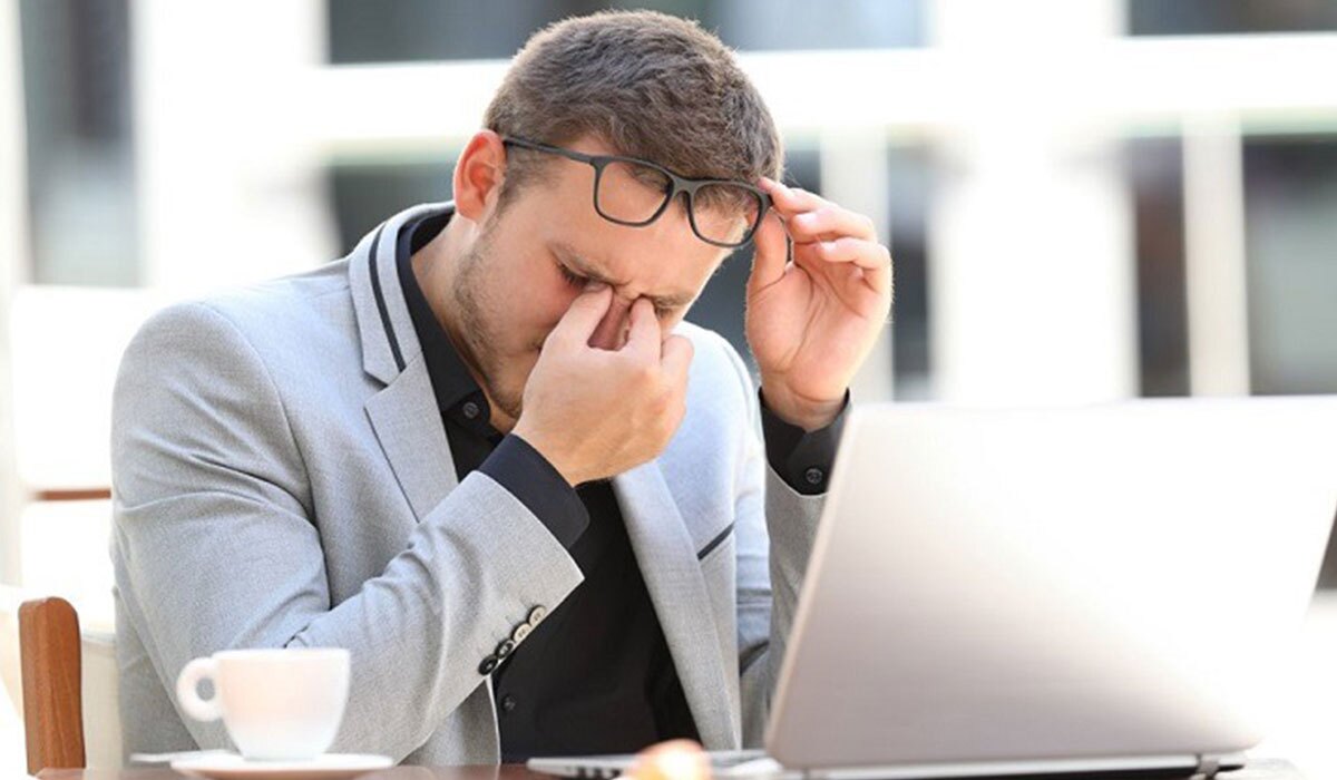 چند تمرین مفید و کاربردی برای رفع خستگی چشم