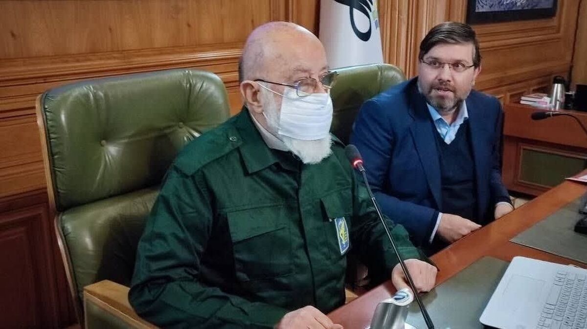 رئیس و نائب رئیس شورای شهر تهران با لباس سپاه پاسداران +عکس