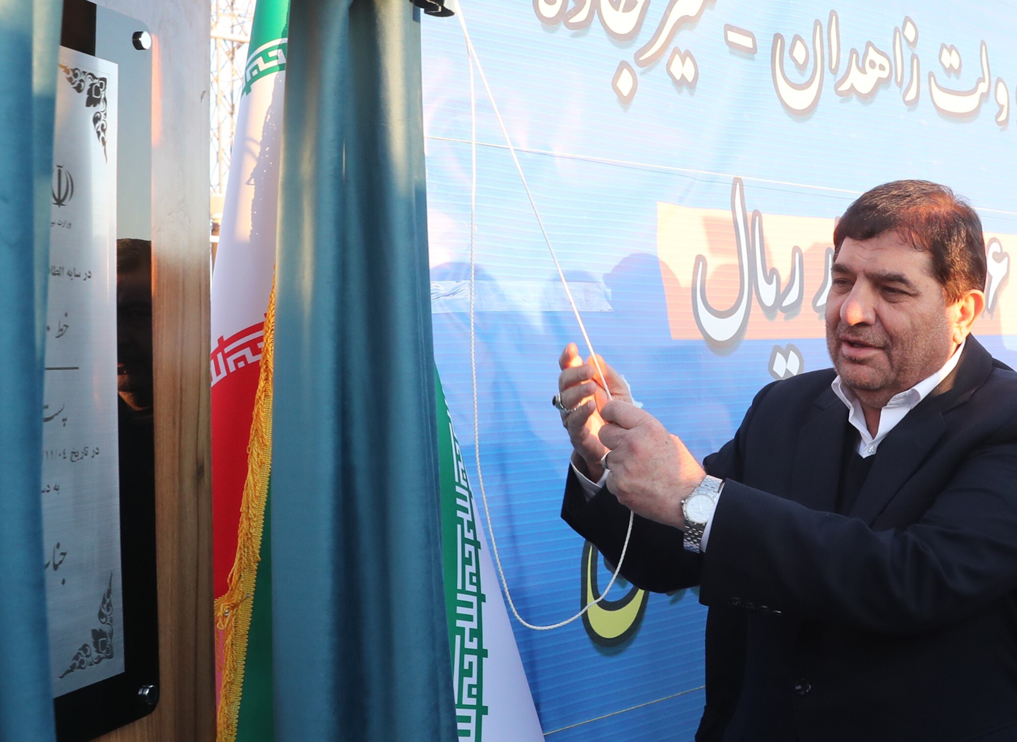 ۳۱ پروژه خطوط انتقال و پست برق با اعتبار ۱۵۰۰ میلیارد تومان افتتاح شد