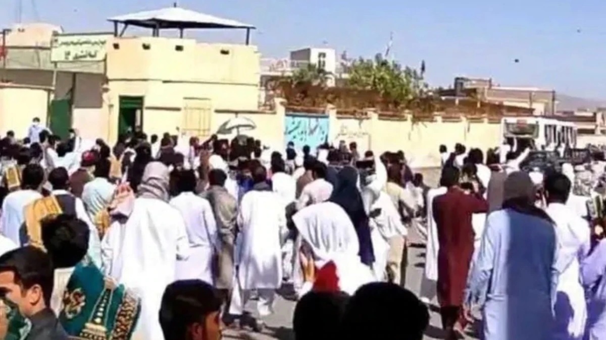 جزئیات پرونده جمعه سیاه زاهدان و محکومیت فرمانده انتظامی سابق چابهار جزئیات پرونده جمعه سیاه زاهدان و محکومیت فرمانده انتظامی سابق چابهار