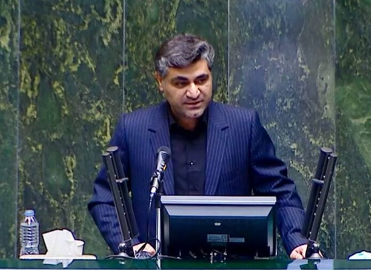 نماینده مجلس: برخی پالایشگاهها به قاچاق خوراک سوخت مشغول شدهاند نماینده مجلس: برخی پالایشگاهها به قاچاق خوراک سوخت مشغول شدهاند