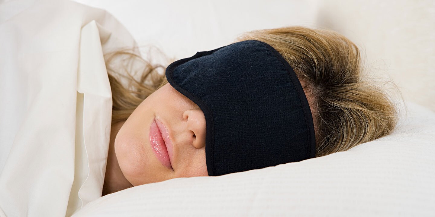 مزایای فوق العاده خوابیدن با چشم بند مزایای فوق العاده خوابیدن با چشم بند