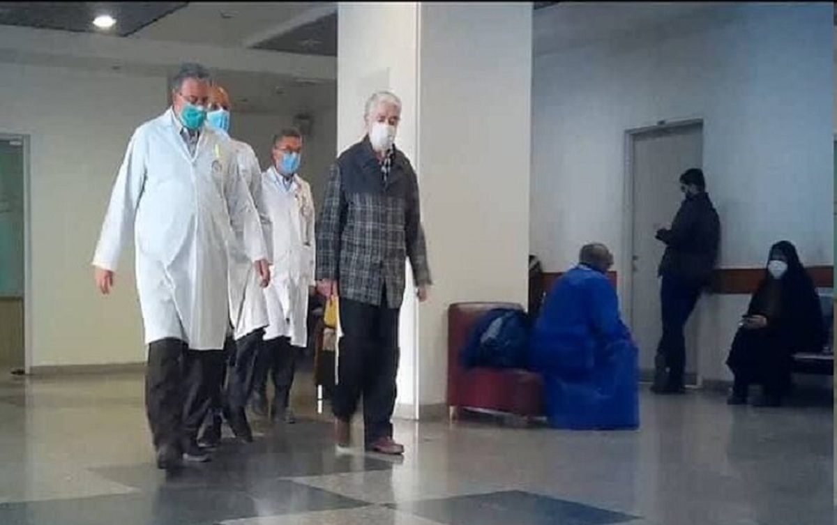 انتقال میرحسین موسوی به یکی از مراکز درمانی تهران +عکس