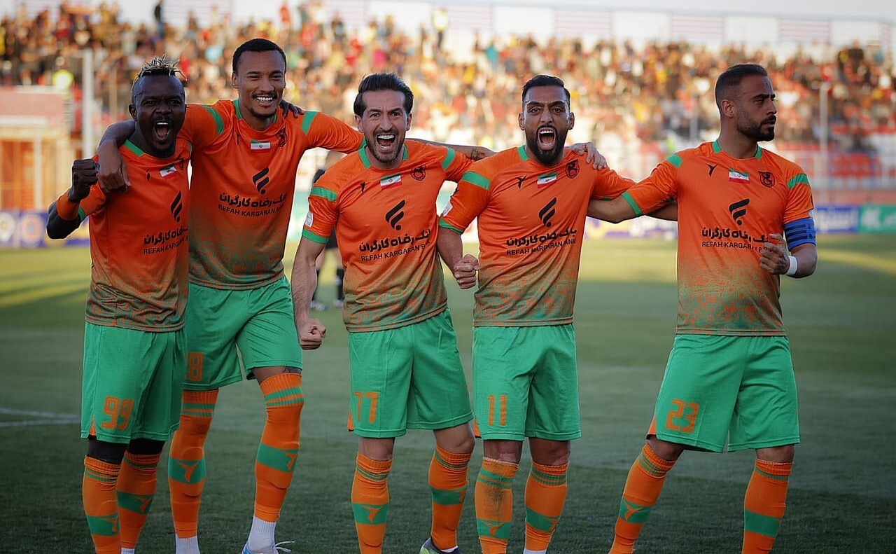 رکورد عجیب در رفسنجان؛ در این تیم همه گل میزنند رکورد عجیب در رفسنجان؛ در این تیم همه گل میزنند