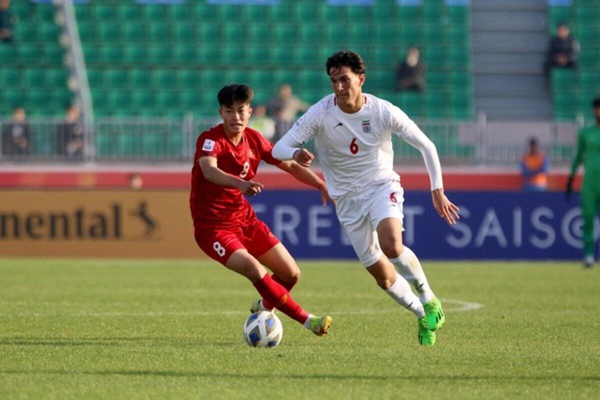 خوشحالی بازیکنان تیم ملی جوانان پس از صعود به دور حذفی + فیلم