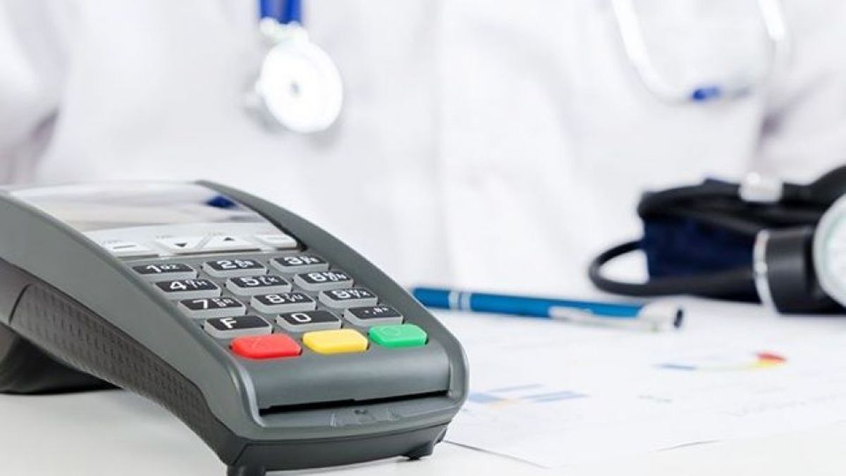 ماجرای ۳۰۰۰ پزشک بدون کارتخوان/ همه پزشکان مطب ندارند