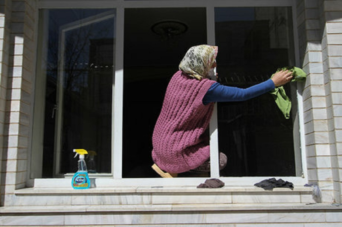 چند توصیه مهم ایمنی برای خانهتکانی شب عید/ از عوارض پوستی شویندهها تا اختلالات و دردهای اسکلتی چند توصیه مهم ایمنی برای خانهتکانی شب عید/ از عوارض پوستی شویندهها تا اختلالات و دردهای اسکلتی