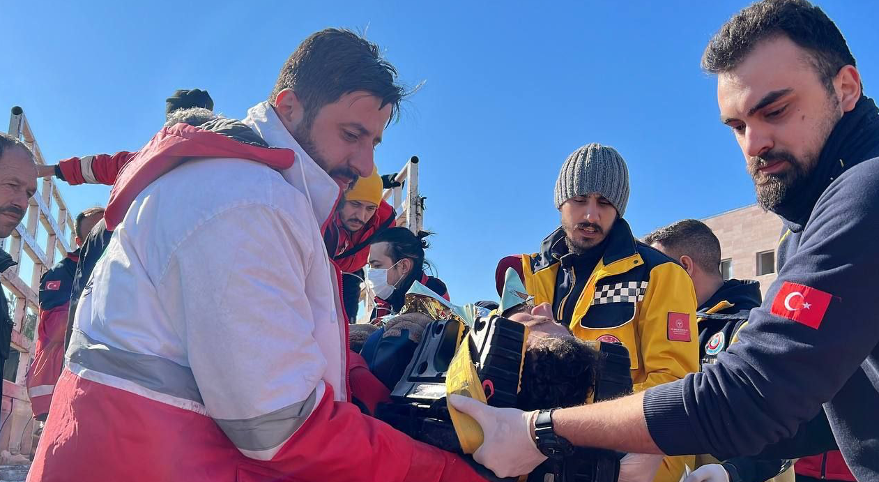 کمپ نیرو‌های هلال احمر ایران در هاتای ترکیه +فیلم