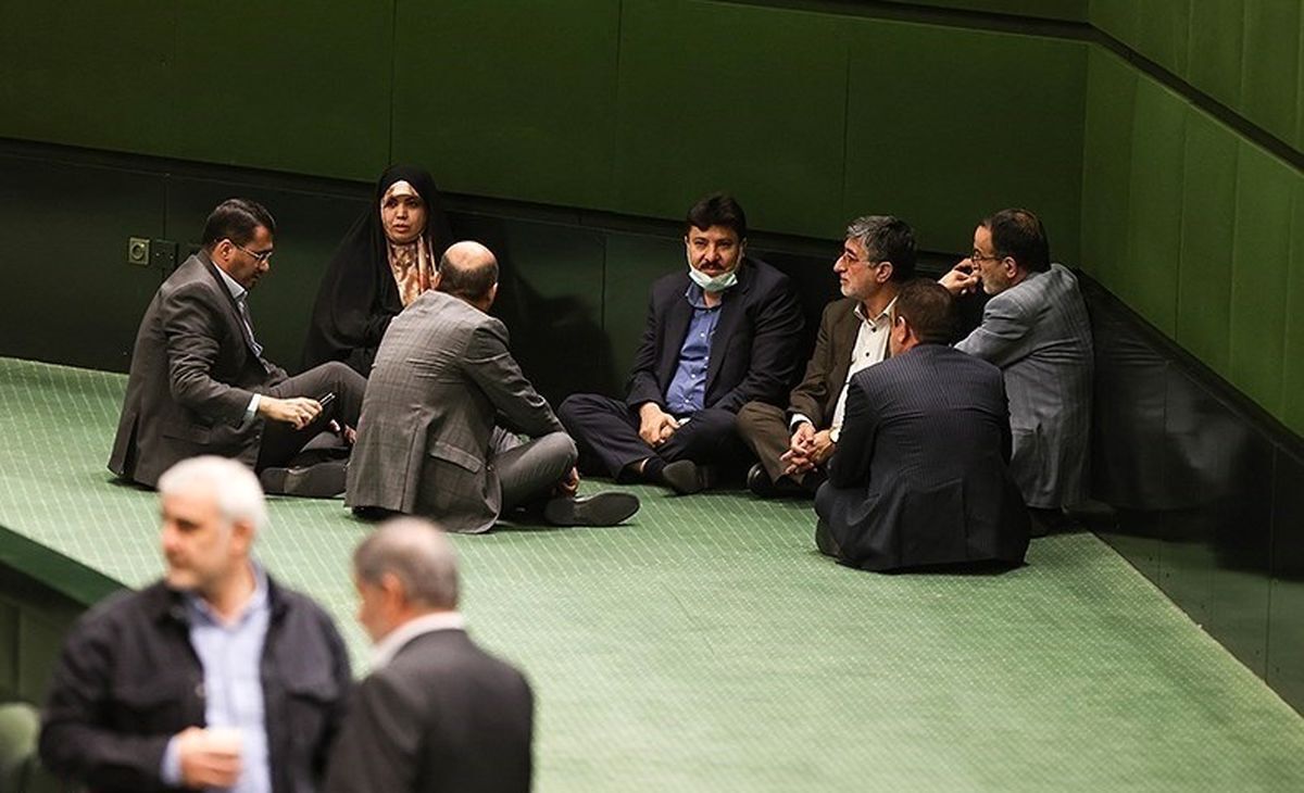 نمایندگان درکی از اهمیت مشکلات اصلی کشور ندارد/ مجلس ۳ سال وقت هدر داد و به نظام ضربه زد