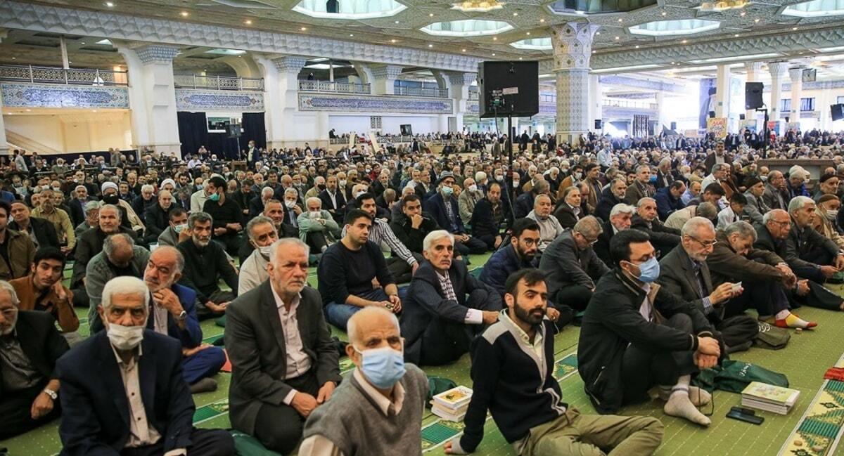 شعار «مرگ بر بی‌حجاب» در نماز جمعه تهران / مدیرعامل روزنامه همشهری: اعتراضشان حق است، «این حجم از نفرت و غیرت» دامن مسئولین را خواهد گرفت