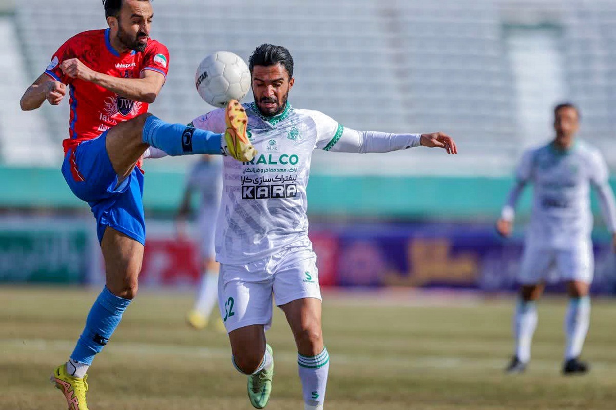 سوتی عجیب تلویزیون هنگام پخش زنده! +فیلم