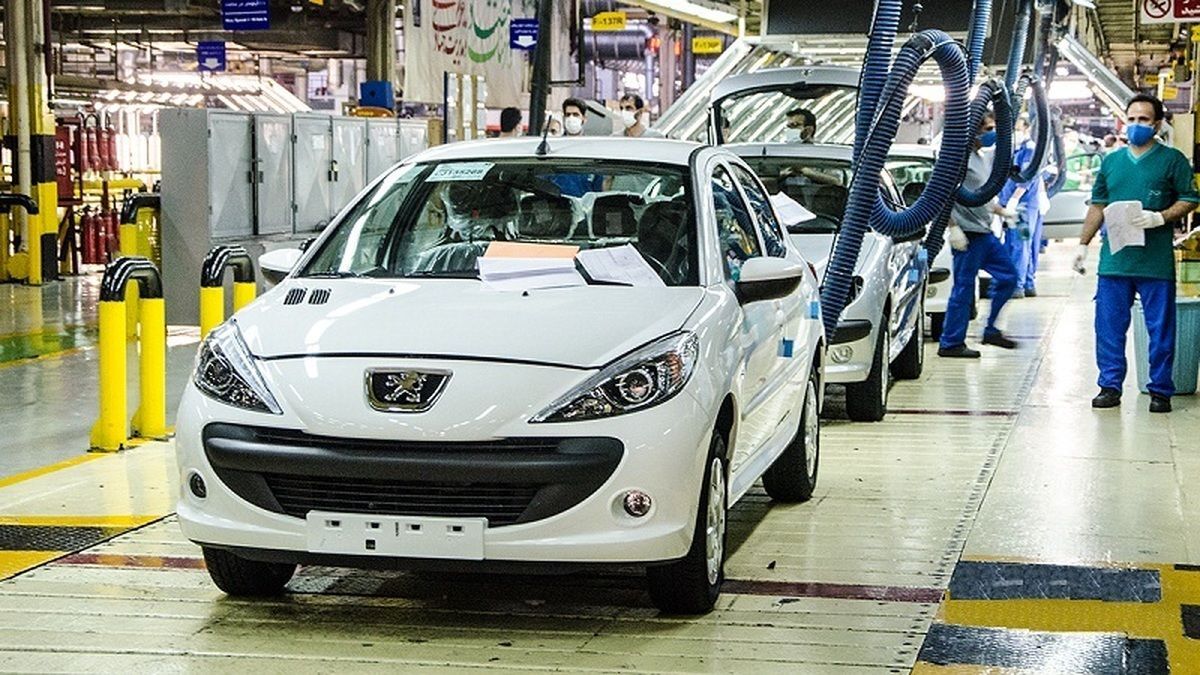 عرضه خودرو در بورس کالا بهم ریخت، متقاضیان سرگردان شدند عرضه خودرو در بورس کالا بهم ریخت، متقاضیان سرگردان شدند