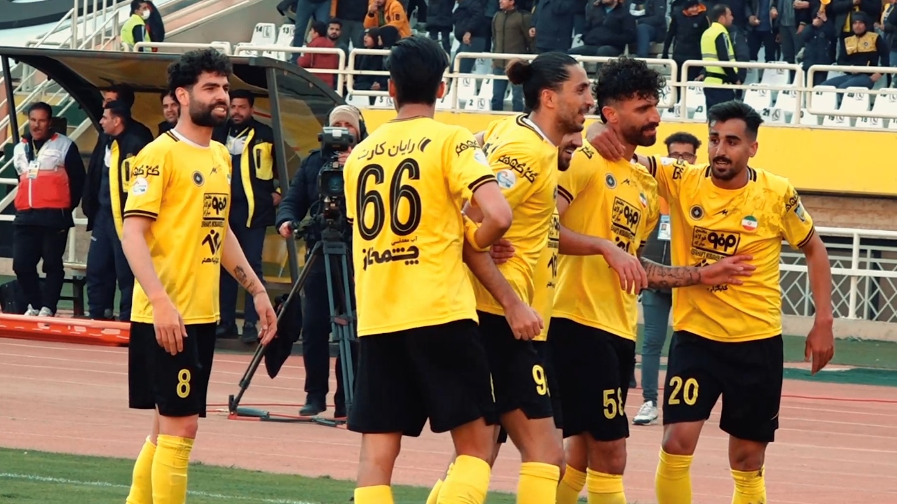 رونمایی از ترکیب سپاهان برای دیدار با پرسپولیس رونمایی از ترکیب سپاهان برای دیدار با پرسپولیس