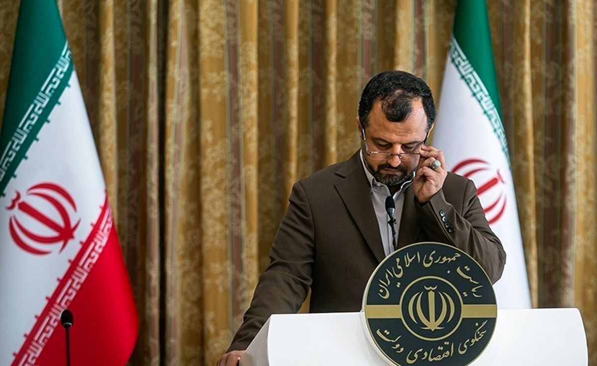 واکنش روزنامه همدلی به عدم پاسخگویی وزیر اقتصاد به سوال خبرنگار درباره گرانیها واکنش روزنامه همدلی به عدم پاسخگویی وزیر اقتصاد به سوال خبرنگار درباره گرانیها