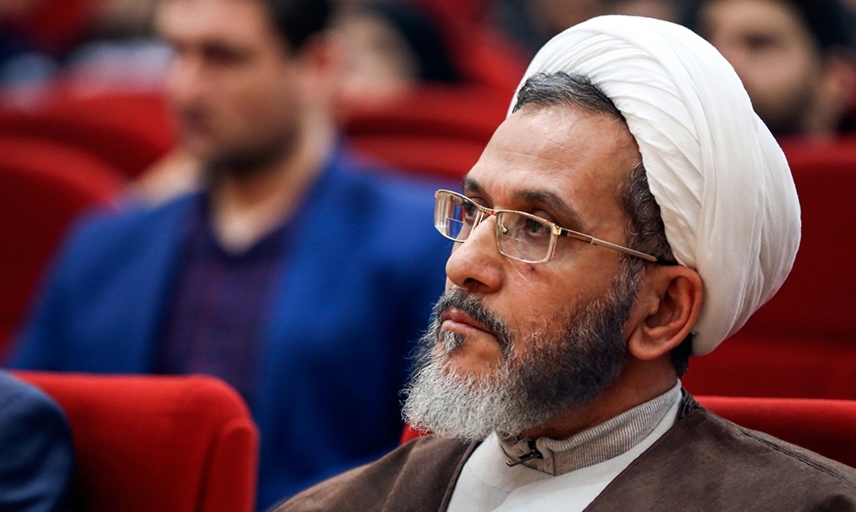 یک قطب در داخل جمهوری اسلامی را در چنگال خود گرفته است