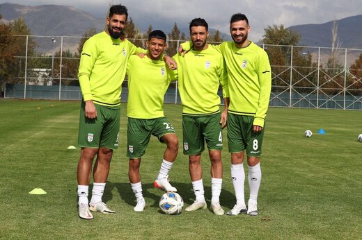 قرارداد بازیکنان استقلال