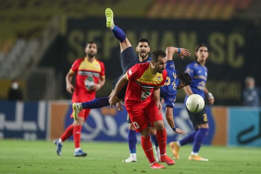 بازی فولاد- استقلال 