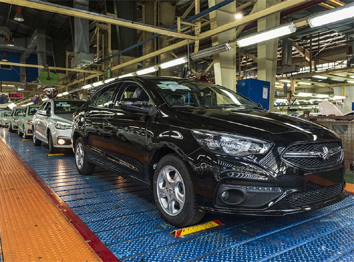 تقدیر مدیرعامل گروه خودروسازی سایپا از همکاران تقدیر مدیرعامل گروه خودروسازی سایپا از همکاران