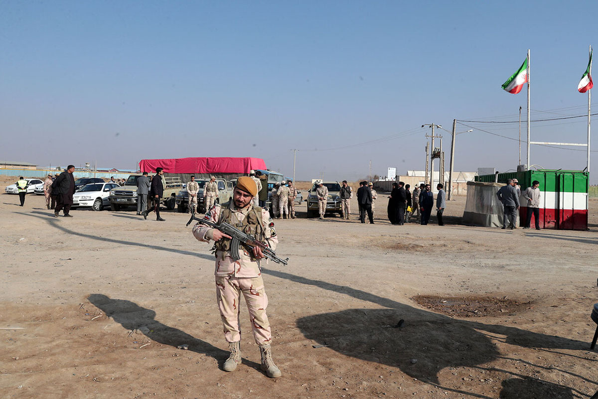 مرزی بین ایران و افغانستان