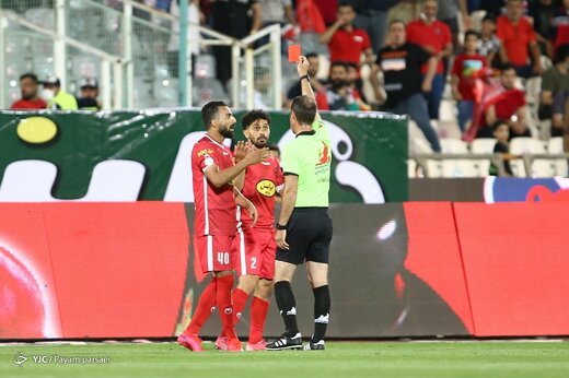 حواشی بازی پرسپولیس و تراکتور