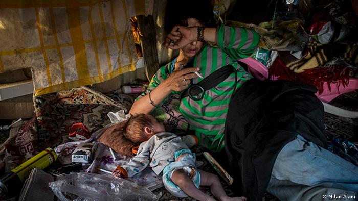 هشدار کارشناسان درباره زنانه شدن فقر در ایران