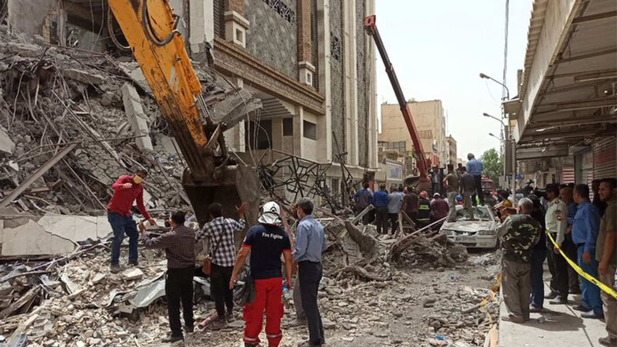 پیداشدن ۲ جسد دیگر زیر آوار متروپل در بامداد امروز