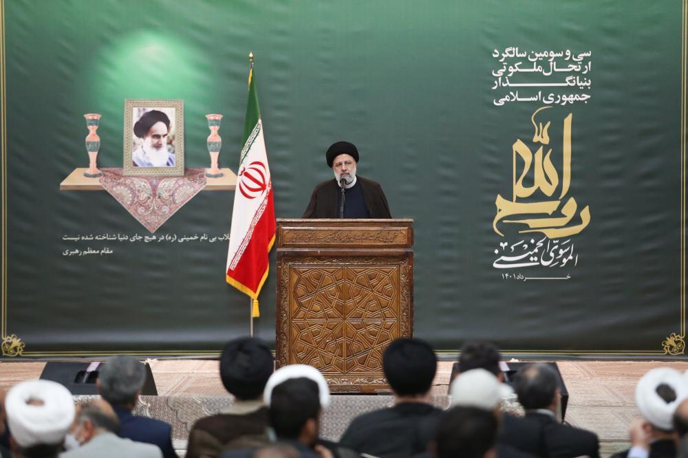 همه مظلومان امام (ره) را مقتدا و رهبر خود میدانستند همه مظلومان امام (ره) را مقتدا و رهبر خود میدانستند