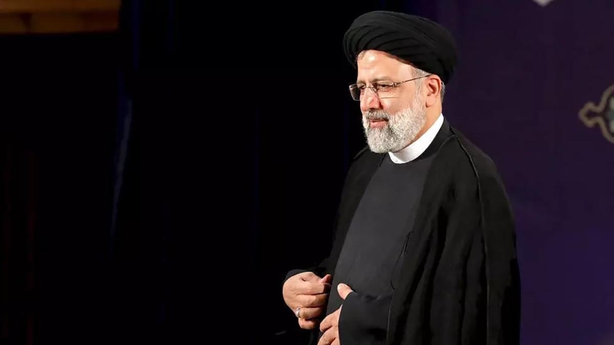 روزنامه شرق: دولت آقای رئیسی هنوز باور نکرده که انتخابات یکسال پیش تمام شده