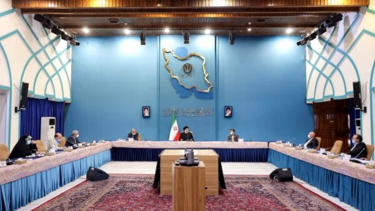 تسریع در تأمین و ذخیره احتیاطی کالاهای اساسی/ نباید منابع کشور در سایر کشورها راکد بماند تسریع در تأمین و ذخیره احتیاطی کالاهای اساسی/ نباید منابع کشور در سایر کشورها راکد بماند