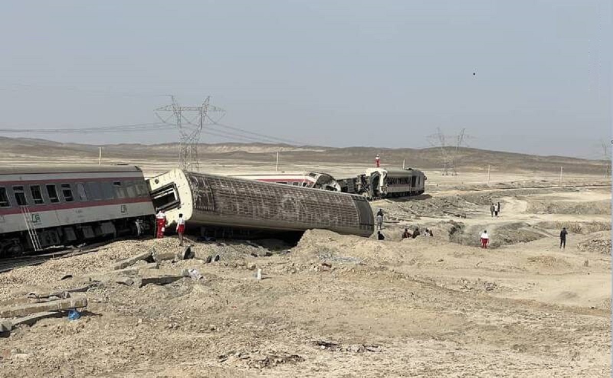 دستور وزیر کشور به استاندار خراسان جنوبی برای رسیدگی فوری به حادثه قطار در طبس
