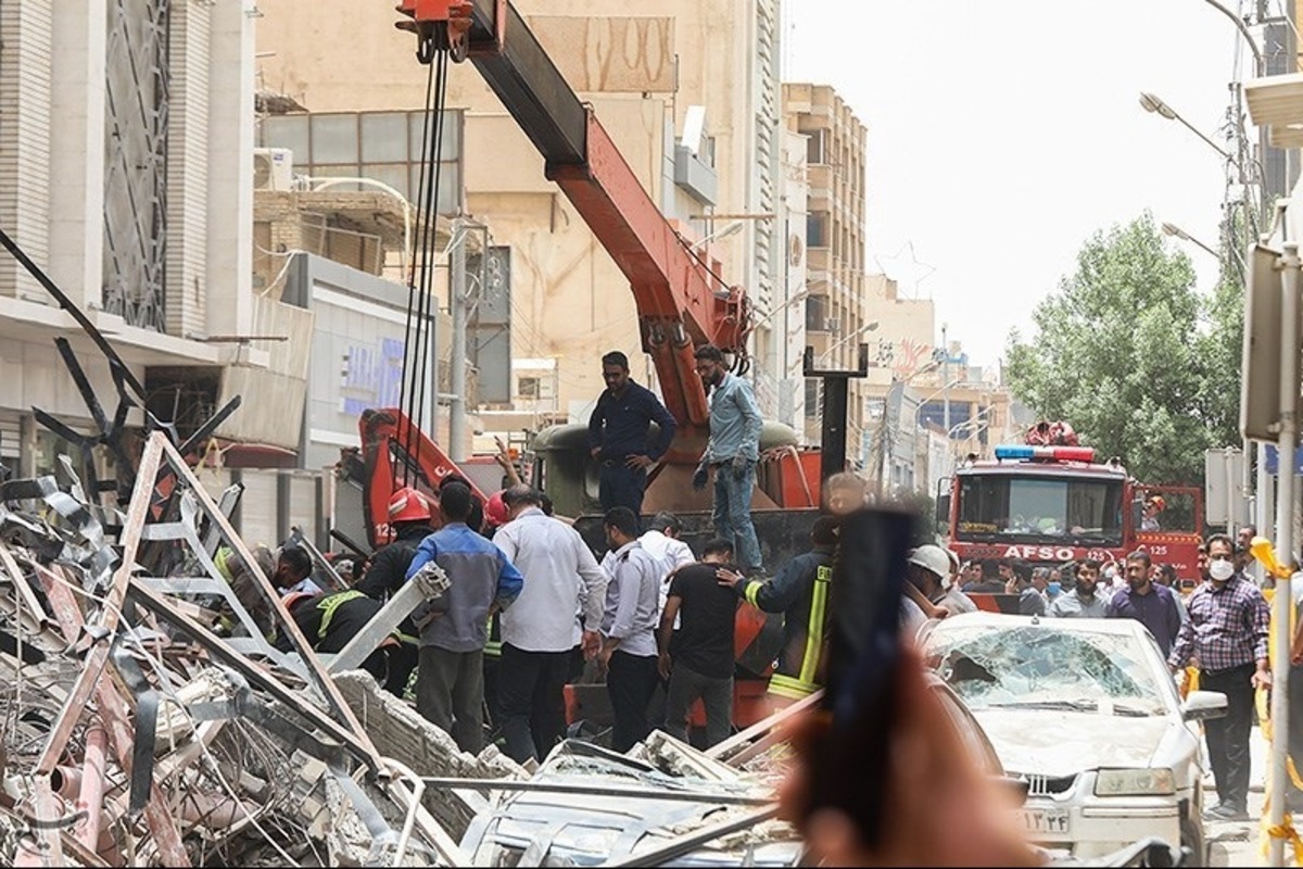 ریزش ساختمان 