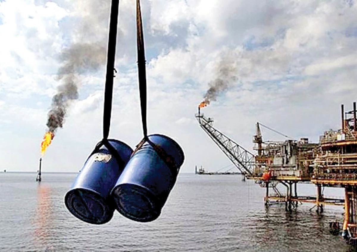 روزنامه اصولگرا: اگر ایران نتواند نفت خود را صادر کند، فروش نفت منطقه هم باید مختل شود