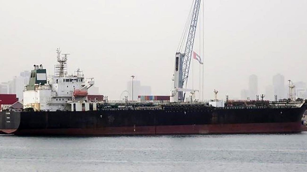 پهلو گرفتن دو نفتکش ایرانی در سواحل سوریه/ نخستین ثمره سفر بشار اسد به ایران