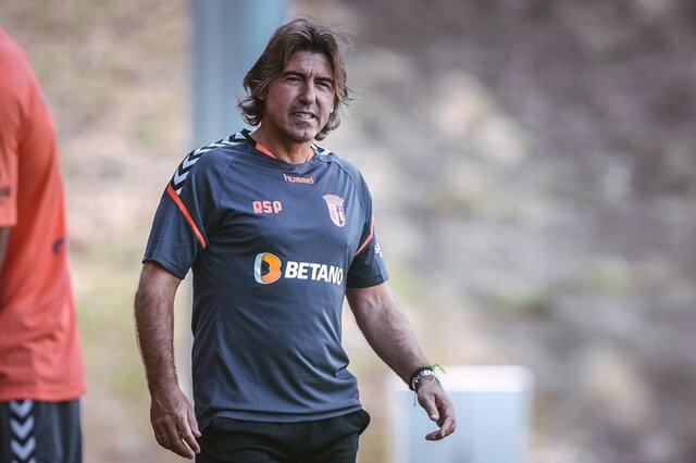 سرمربی استقلال تهران