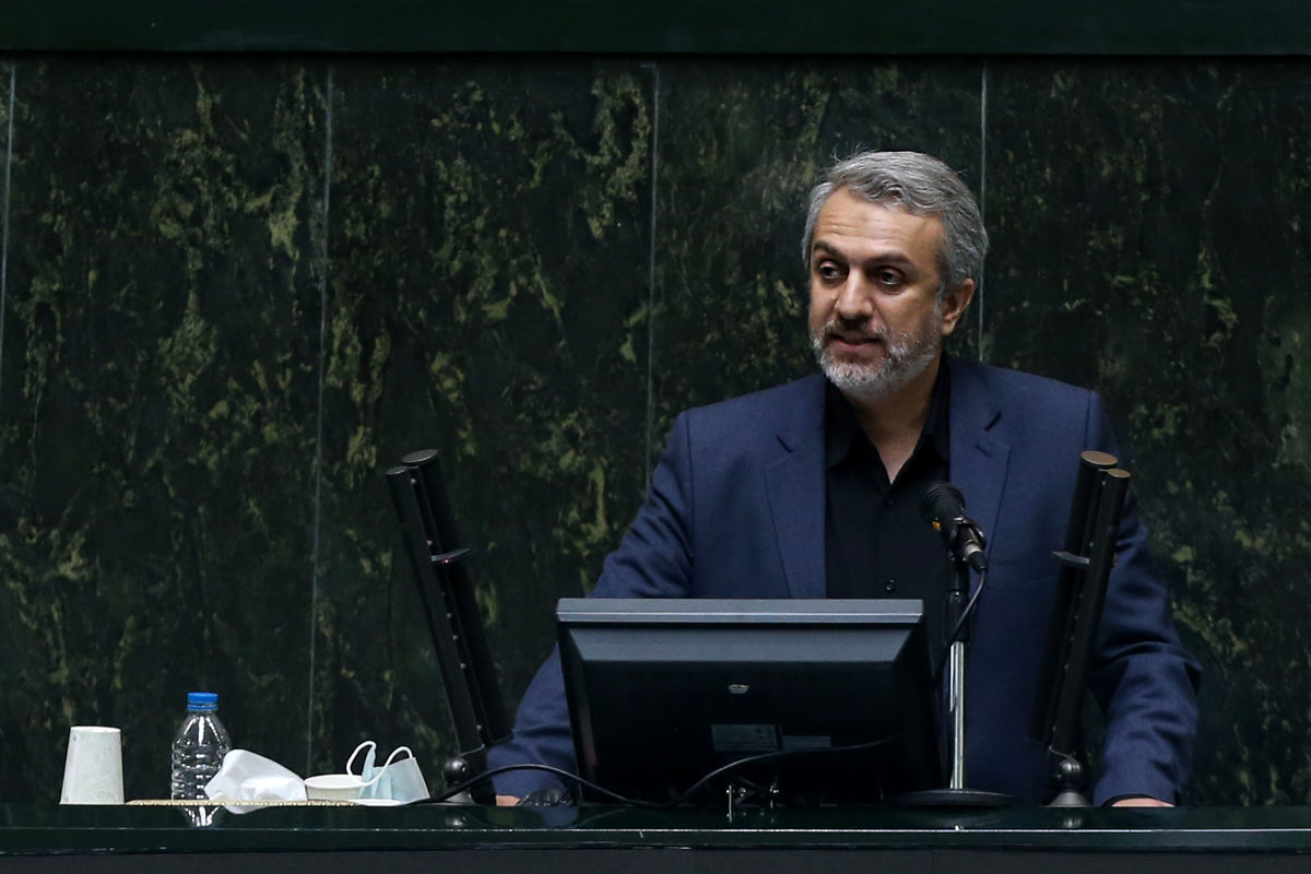 فاطمیامین: خودروهای اقتصادی سال آینده وارد بازار میشوند فاطمیامین: خودروهای اقتصادی سال آینده وارد بازار میشوند