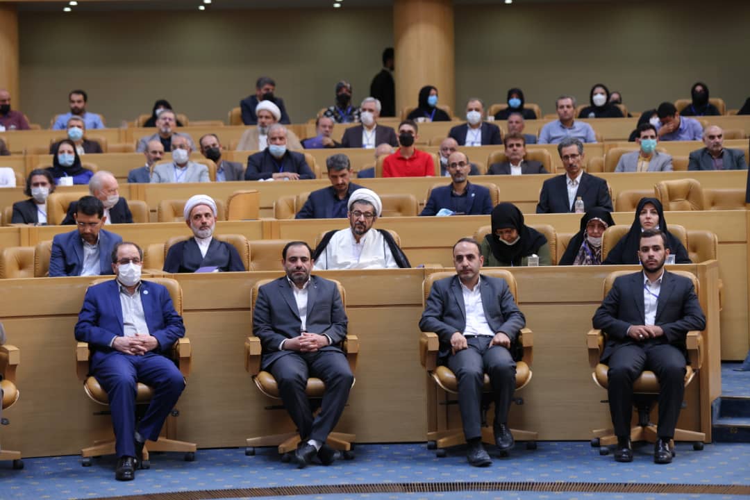 هدف از برگزاری جشنواره استفاده از توانمندی های استادان برگزیده است هدف از برگزاری جشنواره استفاده از توانمندی های استادان برگزیده است