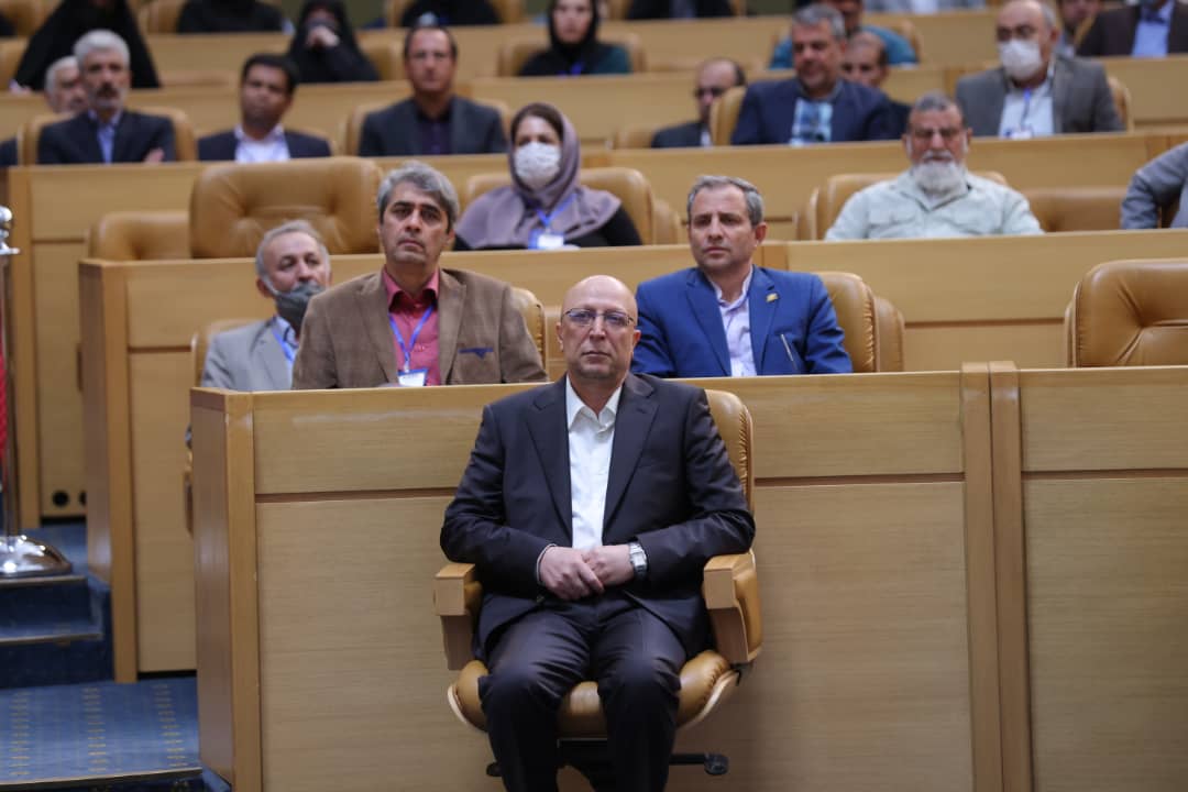 هدف از برگزاری جشنواره استفاده از توانمندی های استادان برگزیده است هدف از برگزاری جشنواره استفاده از توانمندی های استادان برگزیده است