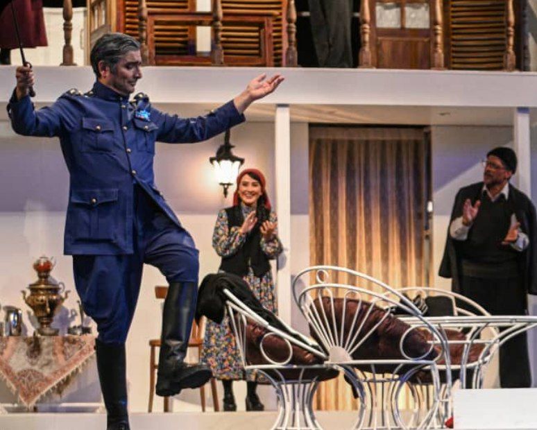 نمایش پروین؛ برشی غیرشاعرانه از زندگی یک شاعر