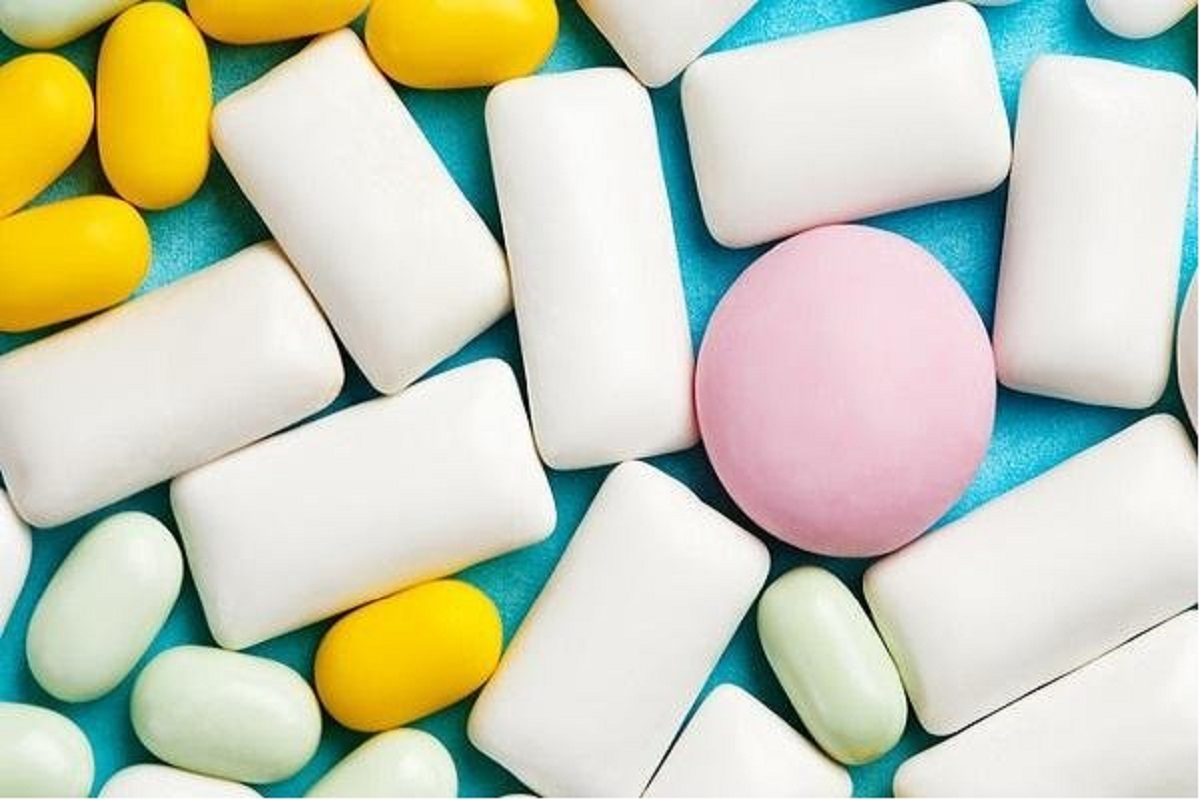 فواید آدامس جویدن