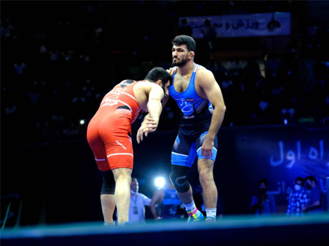 رقابتهای انتخابی تیمهای ملی کشتی