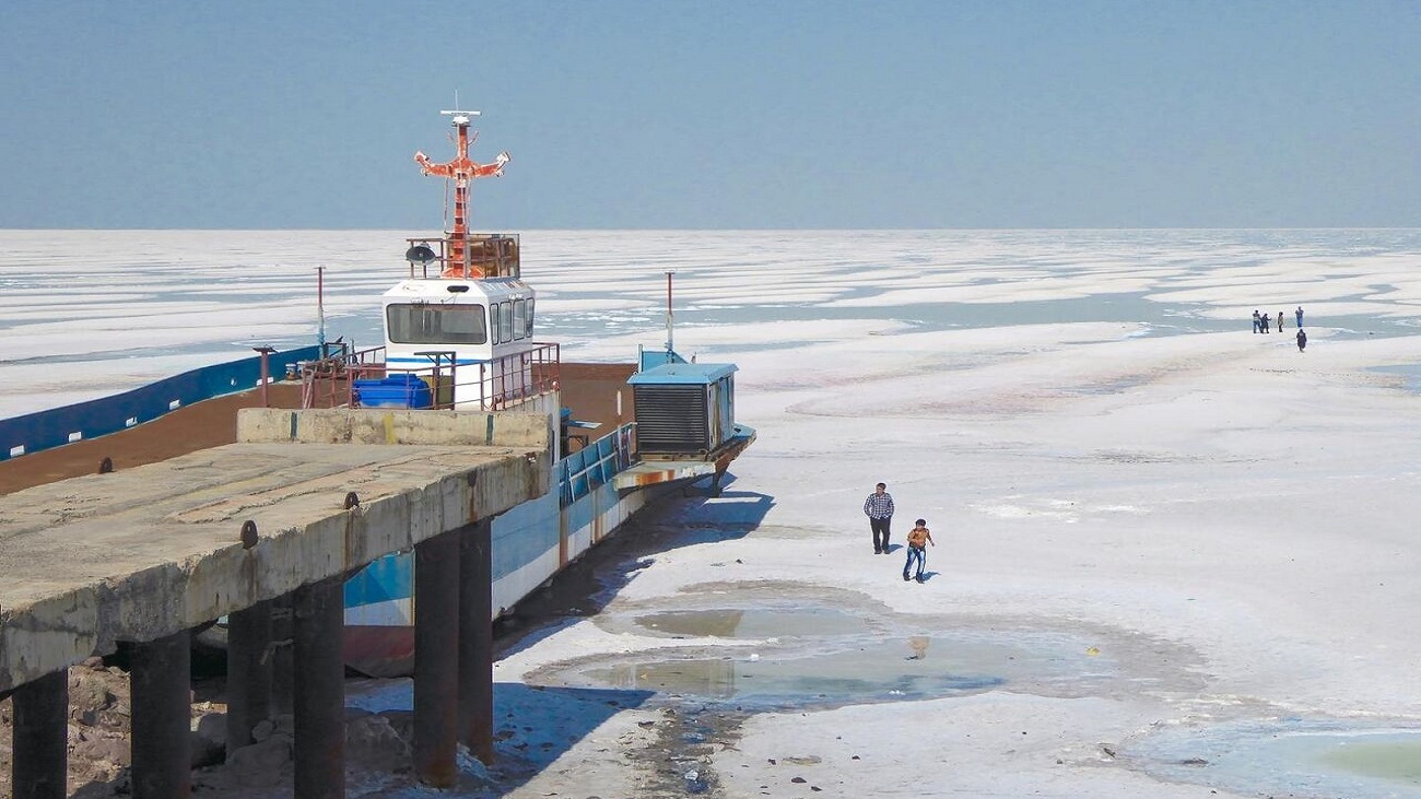 دریاچه ارومیه در حال حذف از نقشه